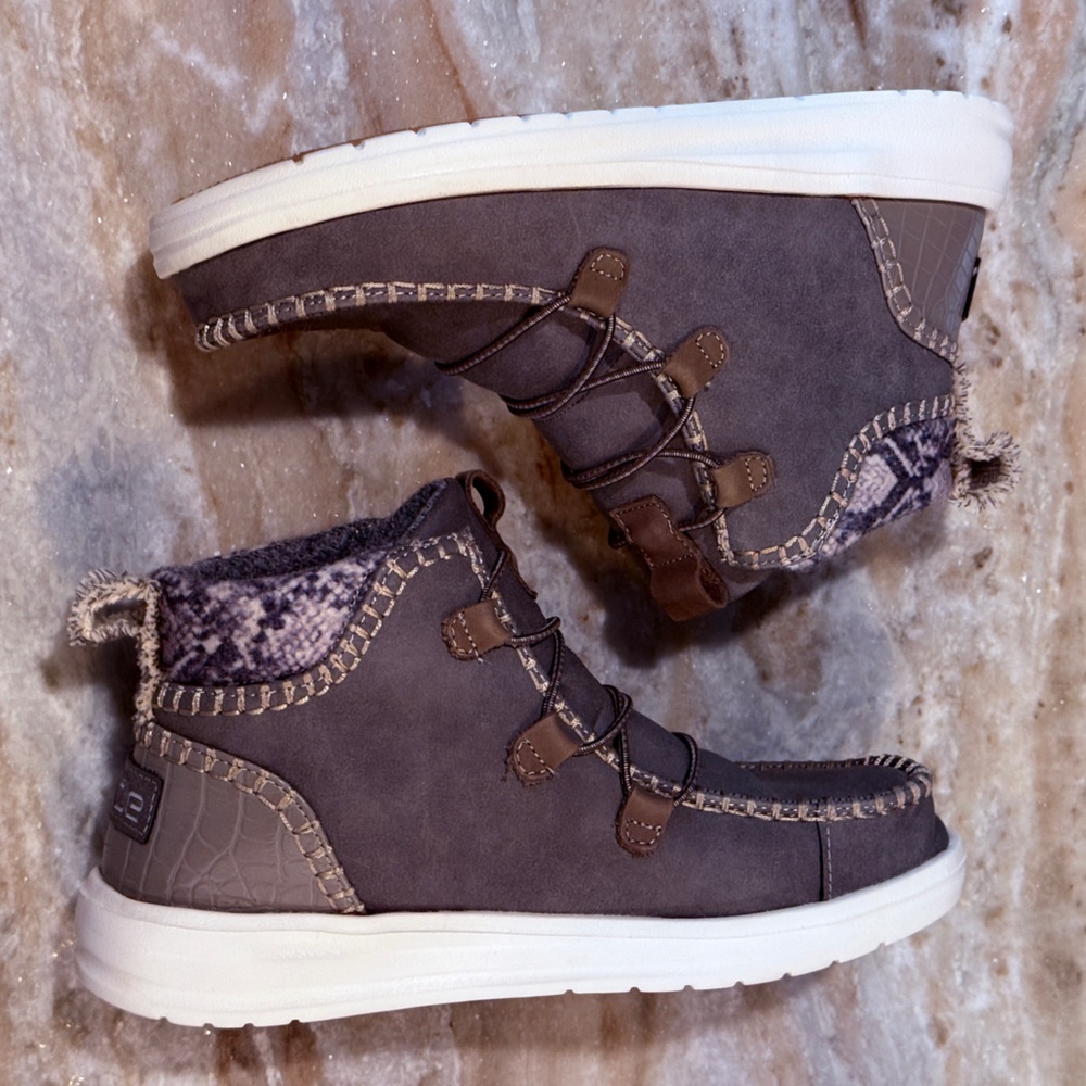 Hey Dude Eloise Ankle Boots - Picture 11 of 12